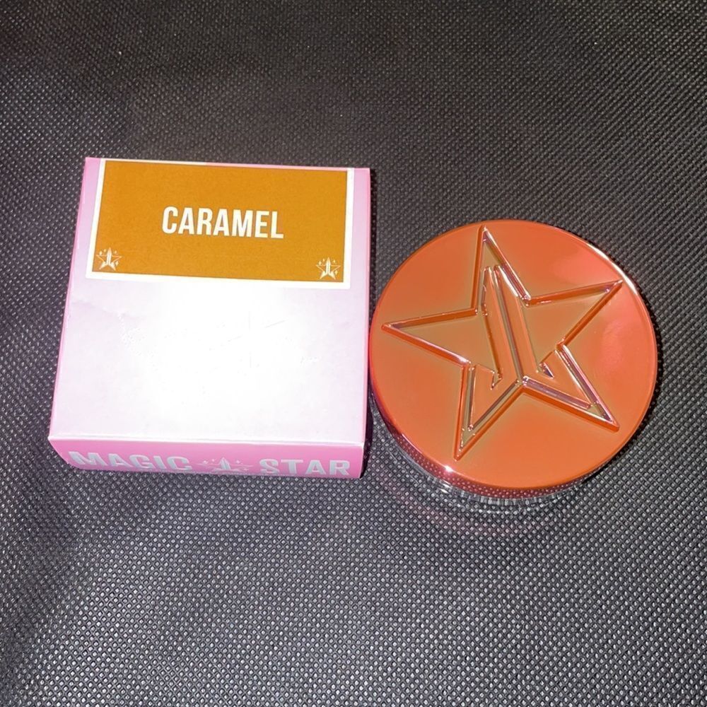 Jeffree Star Magic Star Caramel Setting Powder - Picture 5 of 5